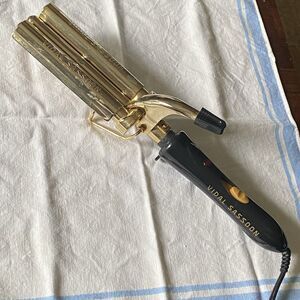 Vidal Sassoon Gold Series Triple 3 Barrel Hair Curling Crimping Waver Iron VS184